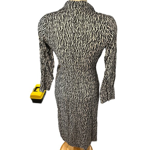 H&M Wrap Dress Size Small Nice Pattern Plunge Neckline Long Sleeves - Picture 6 of 14